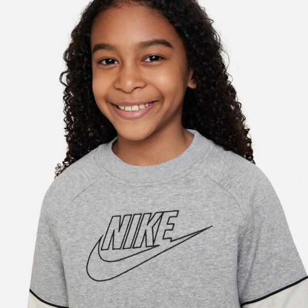 SUDADERA NIKE B NSW AMPLIFY CREW - Imagen 3
