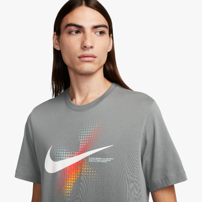 CAMISETA NIKE SPORTSWEAR - Imagen 3